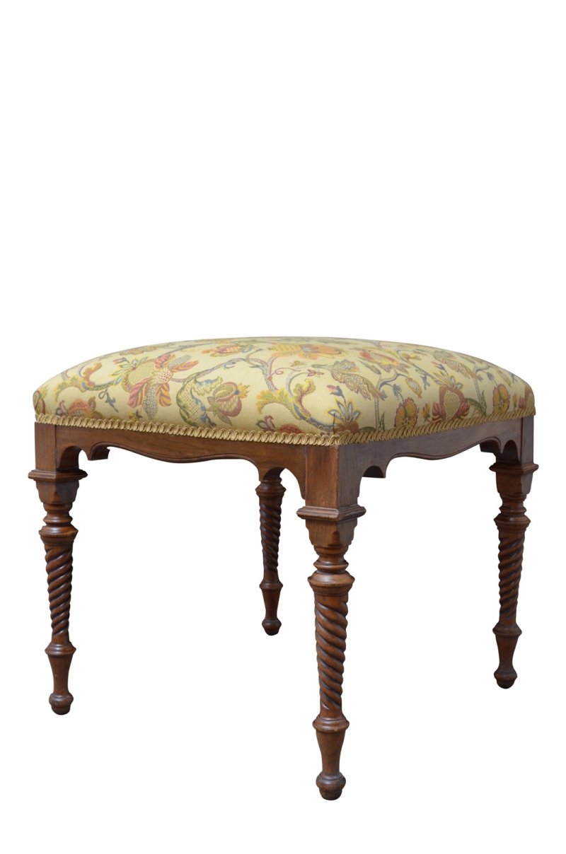 Superb Quality And Very Attractive Victorian Stool Walnut Dressing Table Stool